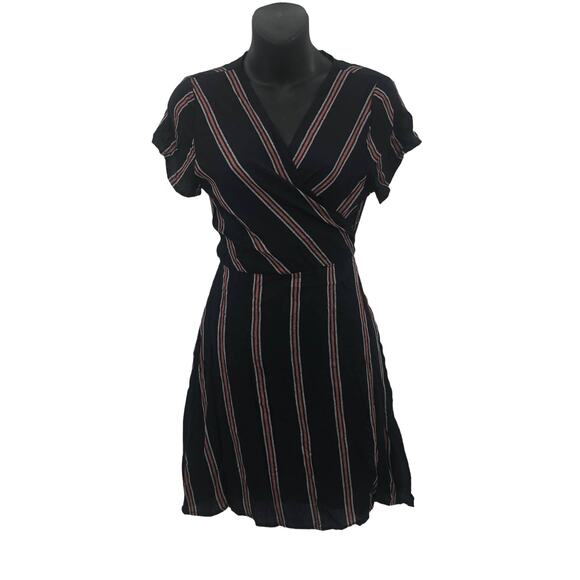 LIRA Women Short Sleeve Pullover Tie Waist Wrap Dress V-Neck Striped Black M - Picture 1 of 12